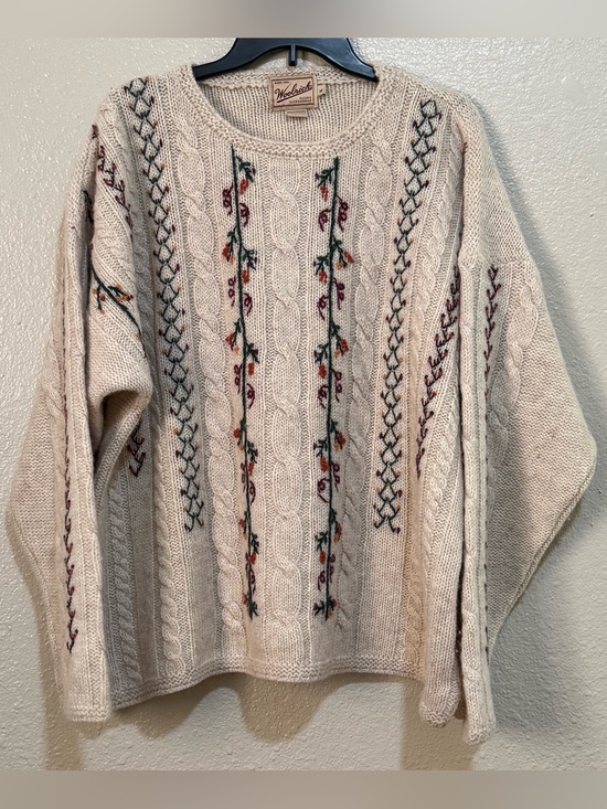 Woolrich Sweaters - Vtg. W Sz. XL Pure Wool Woolrich Cream Cable Knit Embroidered Floral Sweater